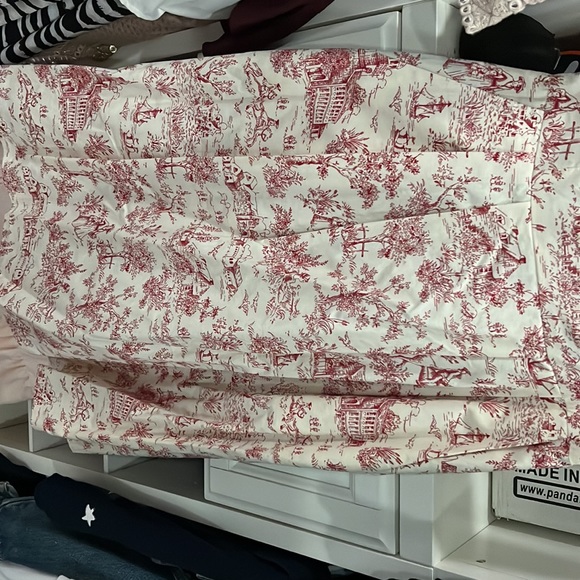 Pretty dress - Picture 2 of 3